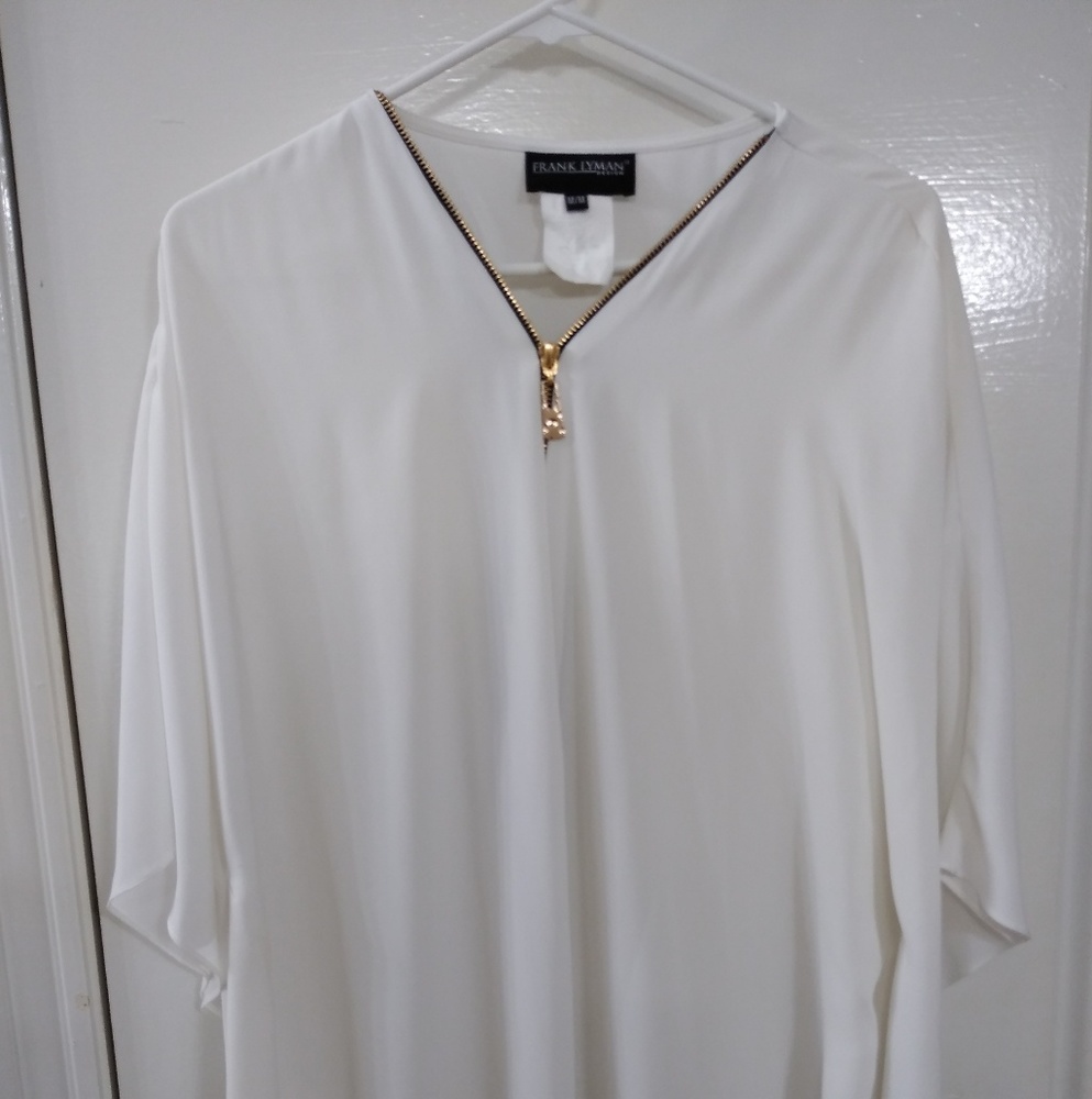 Frank Lyman White Flowing Blouse